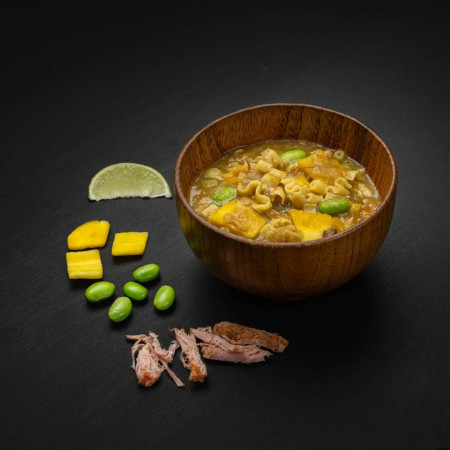 Suszona żywność Real Turmat Ramen z makaronem (Ramen Noodles with Pork)