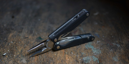 Test: Multitool Leatherman Charge Plus
