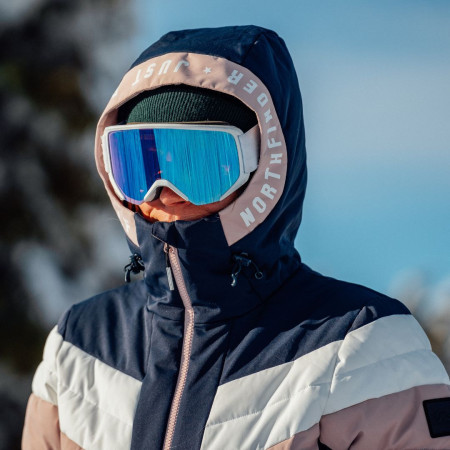 Jak wybrać sportowe okulary przeciwsłoneczne? Postaw na ich właściwości