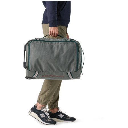 Walizka Patagonia Black Hole Wheeled Duffel 40L