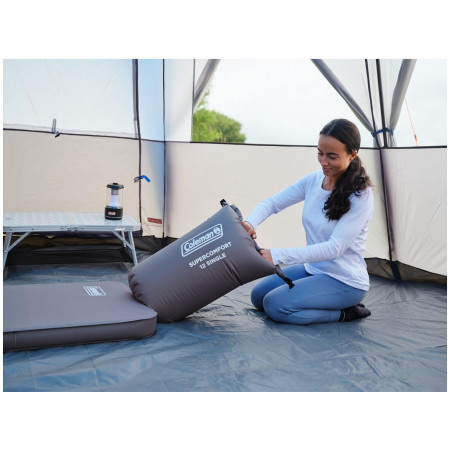 Samopompująca się karimata Coleman Supercomfort12 single
