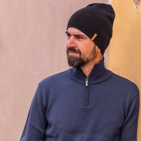 Dzianinowa czapka z merynosów Kama A160