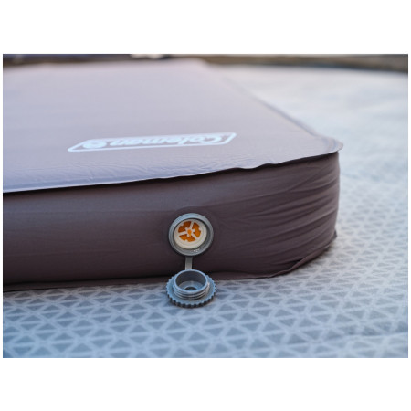 Samopompująca się karimata Coleman Supercomfort12 single