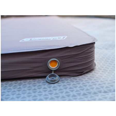 Samopompująca się karimata Coleman Supercomfort12 single