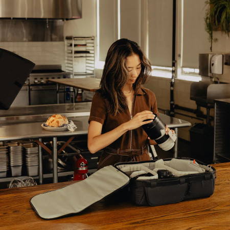 Futerał na aparat fotograficzny Peak Design Camera Cube V2 S-Medium