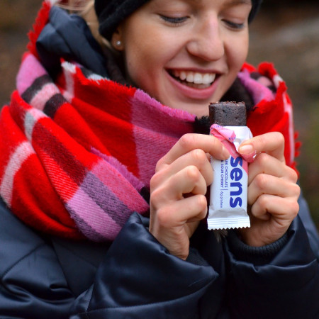 Baton z mąki ze świerszczy Sens Ciemna czekolada i wiśnia