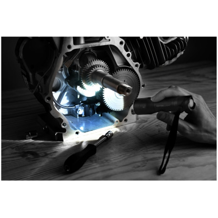 Latarka Extol Svítilna Zoom 250 lm